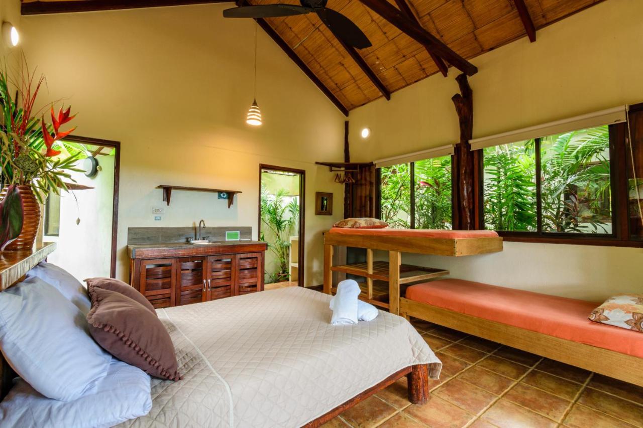 Funky Monkey Lodge Playa Santa Teresa (Puntarenas) Exterior foto