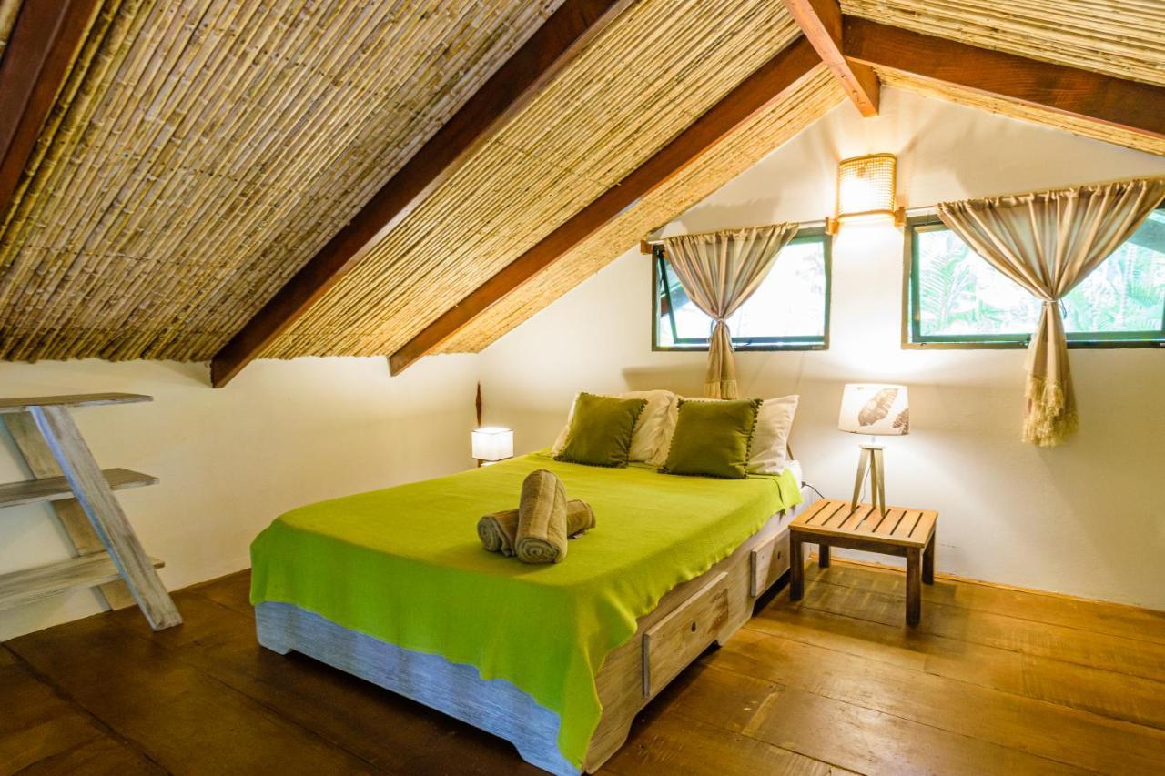 Funky Monkey Lodge Playa Santa Teresa (Puntarenas) Exterior foto
